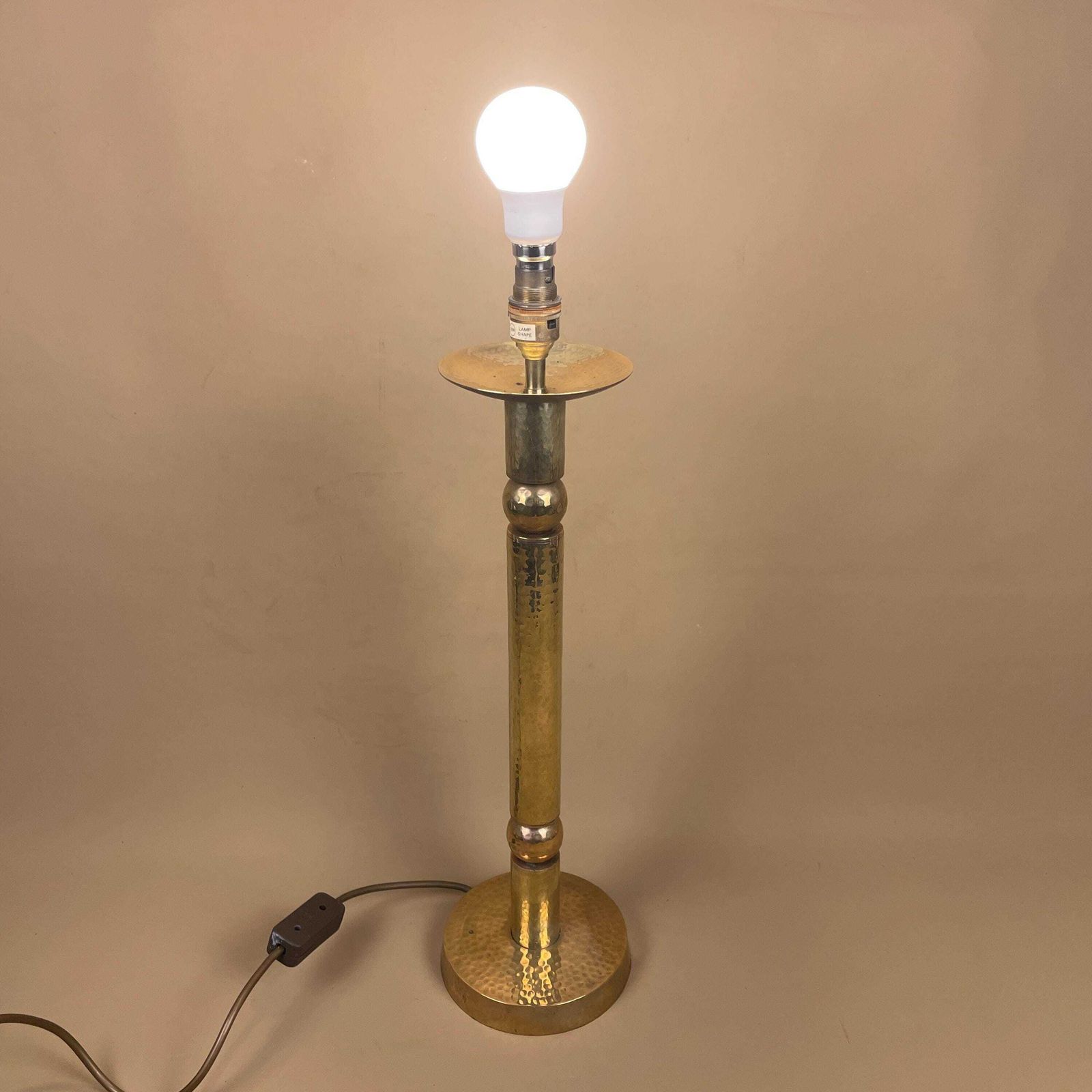 photo furniture Antique Metal Gold Brass Indian Lamp Light Hammered Handmade Patterned Asian Vintage Round Vintage Vase Pattern Bedside Side Desk Tall