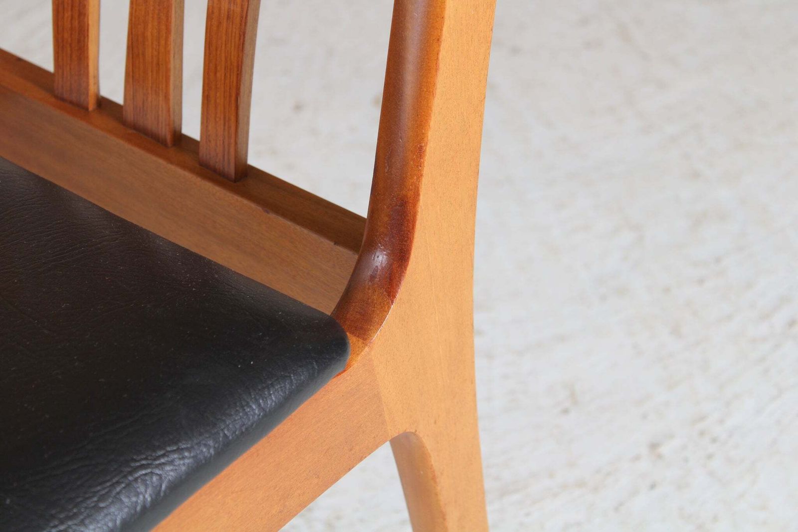 photo vinterior Set Of 6 Mid Century Sutcliffe 'Shannon' Teak Dining Chairs, Circa 1970s.