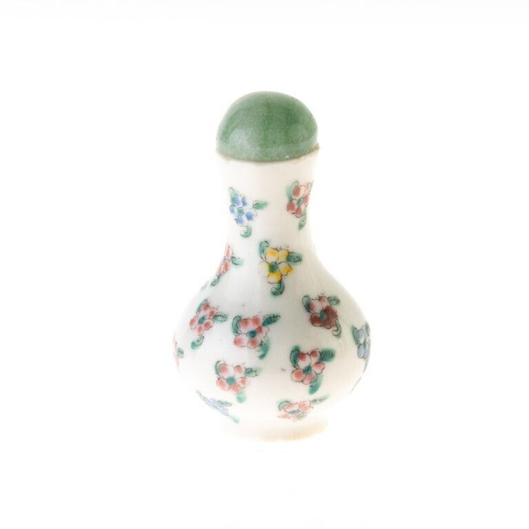 Chinese Hand Painted Famille Rose Porcelain Snuff Bottle With Jade Top photo furniture