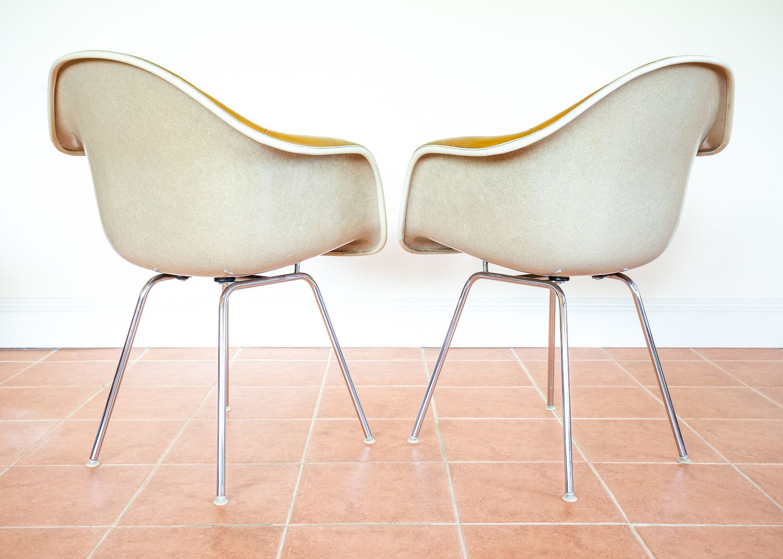 Pair Of Eames Herman Miller Dax Leather Armchairs Vitra 1960s Mcm Space Age Rope Edge Shell Bucket Vitra Caramel Leather Lounge Easy Dining Occasional photo furniture