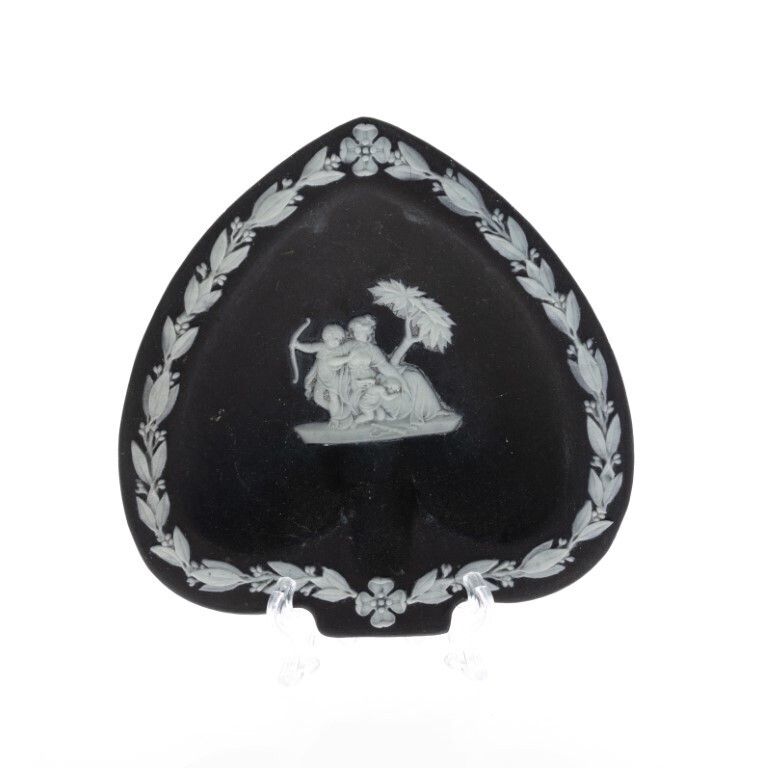 Antique Wedgwood Black Jasperware Ceramic Porcelain Bas Relief Dish