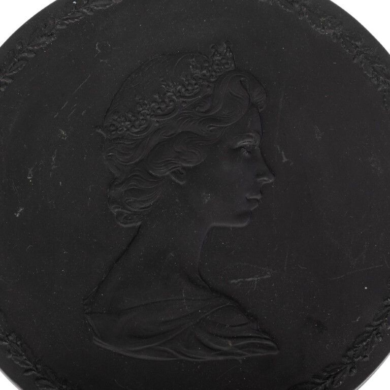 Wedgwood Black Basalt Jasperware Queen Elizabeth II Portrait Medallion Wall Plaque photo furniture