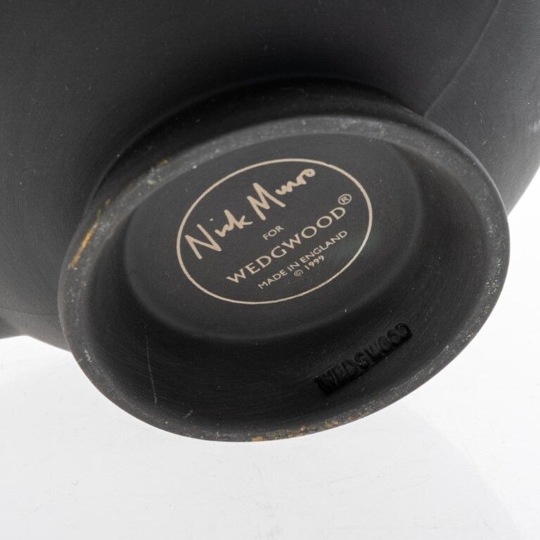 Nick Munro For Wedgwood Black Basalt Jasperware Ceramic Porcelain Teapot photo buy