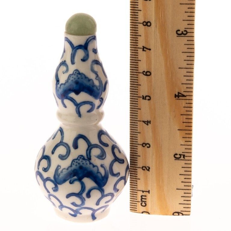 Mid Century Chinese Hand Painted Blue & White Bats Porcelain Snuff Bottle With Jade Top photo Home Decor