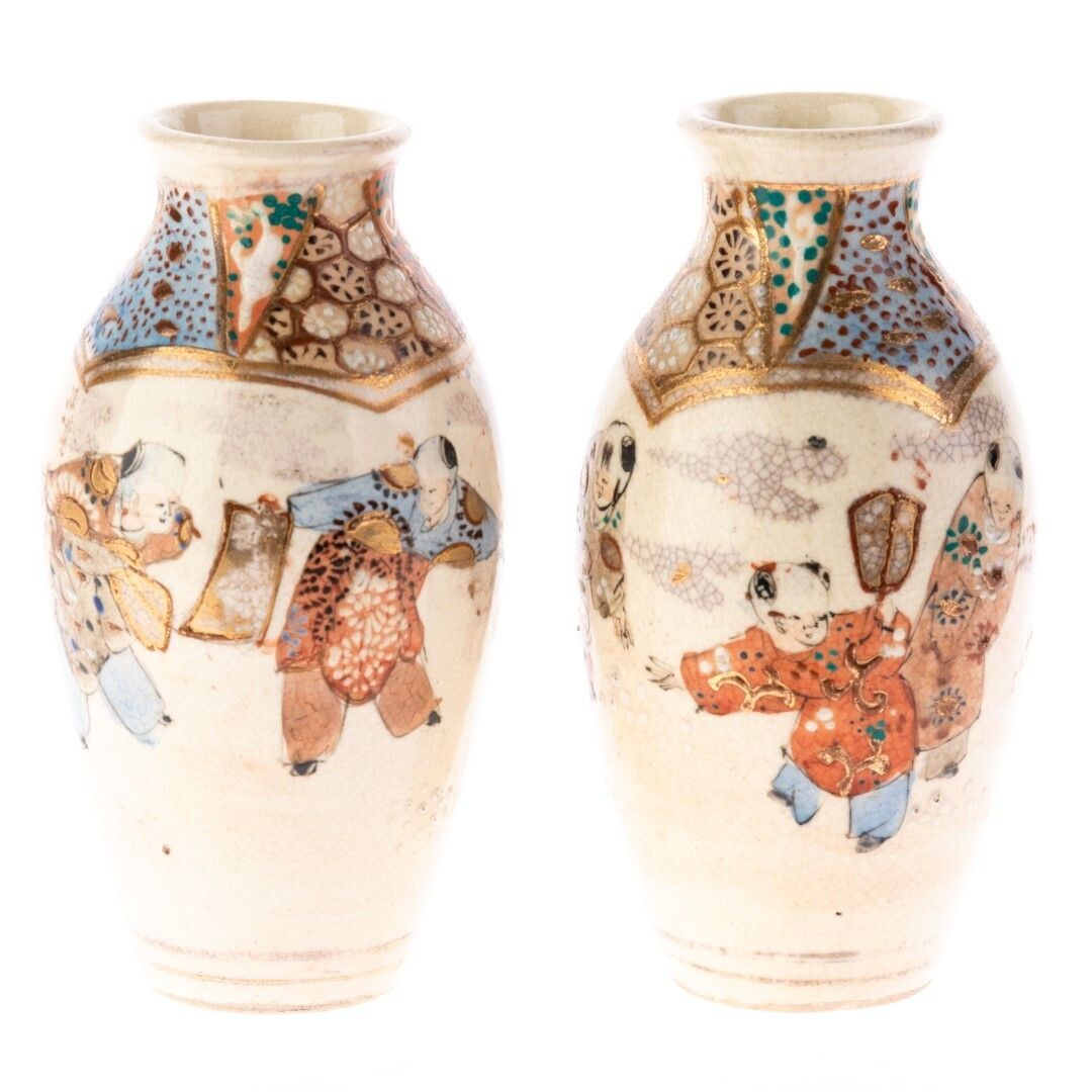 Antique Set Of Japanese Hand Painted Satsuma Pottery Ceramic Vases, Meiji Period