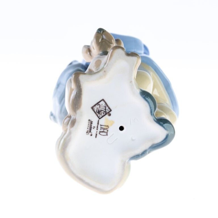 Nao By Lladro Fine Porcelain Sculpture Of A Girl With Puppy photo furniture