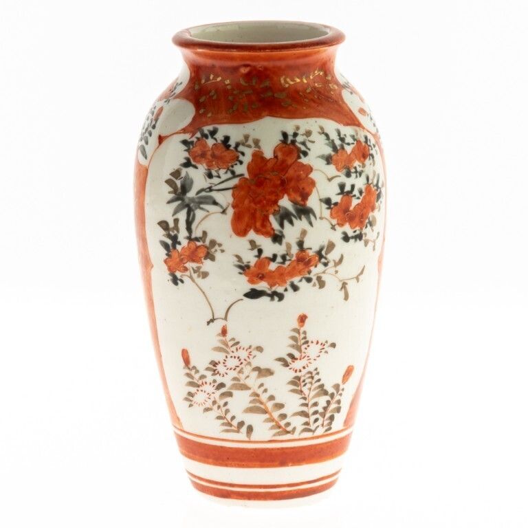 Antique Japanese Hand Painted Kutani Porcelain Ceramic Vase Meiji Period