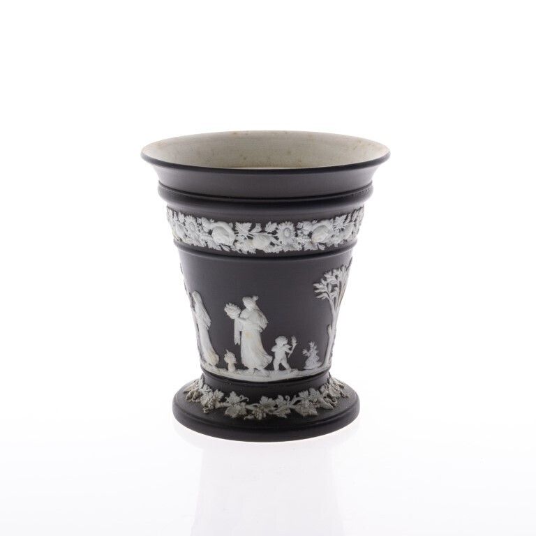 Antique Wedgwood Black Basalt Jasperware Ceramic Porcelain Bas Relief Neoclassical Planter Vase 19th Century photo furniture