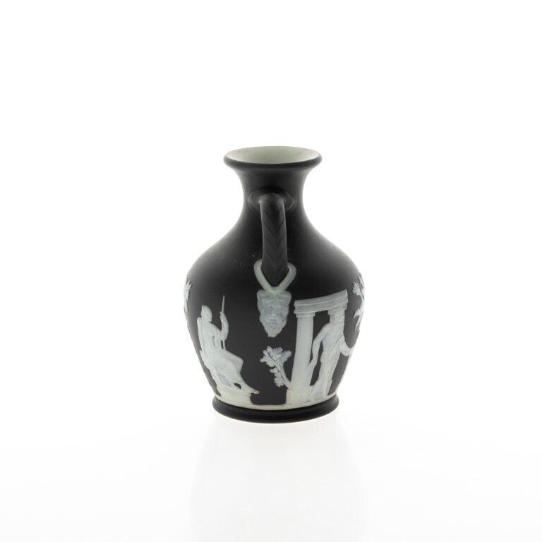 Wedgwood Black Basalt Jasperware Ceramic Porcelain Copy Of The Portland Vase photo furniture