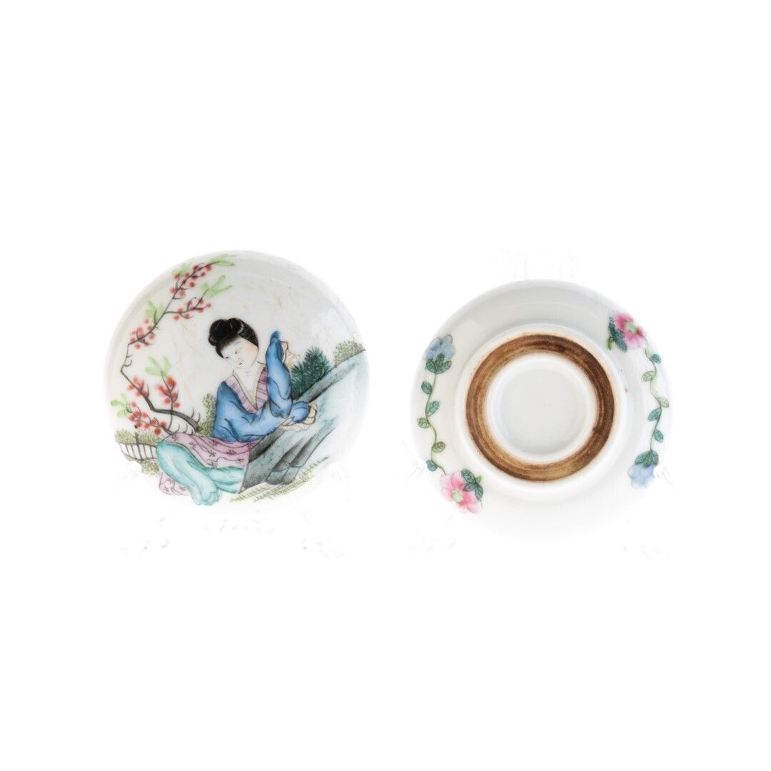 Chinese Hand Painted Famille Rose Porcelain Ceramic Lidded Box photo Home Decor