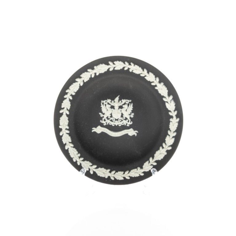 Wedgwood Black Basalt Jasperware Ceramic Porcelain City Of London Bas Relief Crested Plate