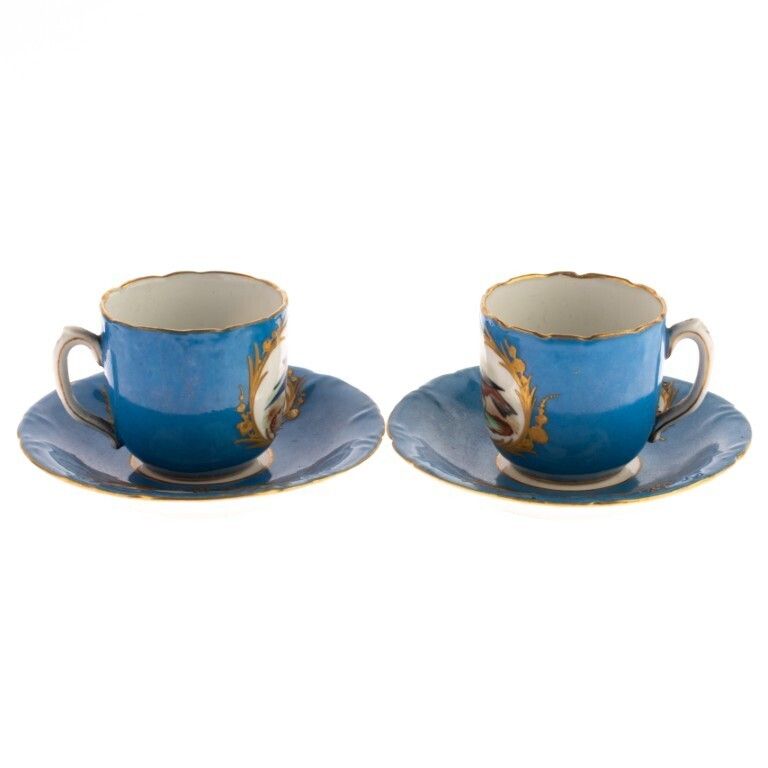 Late 18th Century French Hand Painted Sevres Bleu Celeste Porcelain Exotic Birds Teacups & Saucers photo furniture