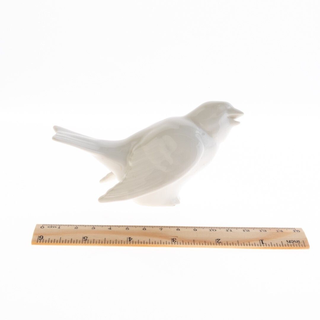 Mid Century Kpm Berlin Glazed Porcelain Porcelain Ceramic Sparrow Bird Figure photo for sale