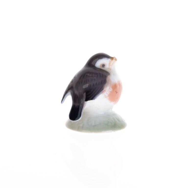 Royal Copenhagen Danish Porcelain Bird Fat Robin Figure Designed By Platen Hallermundt Model 2238 photo furniture
