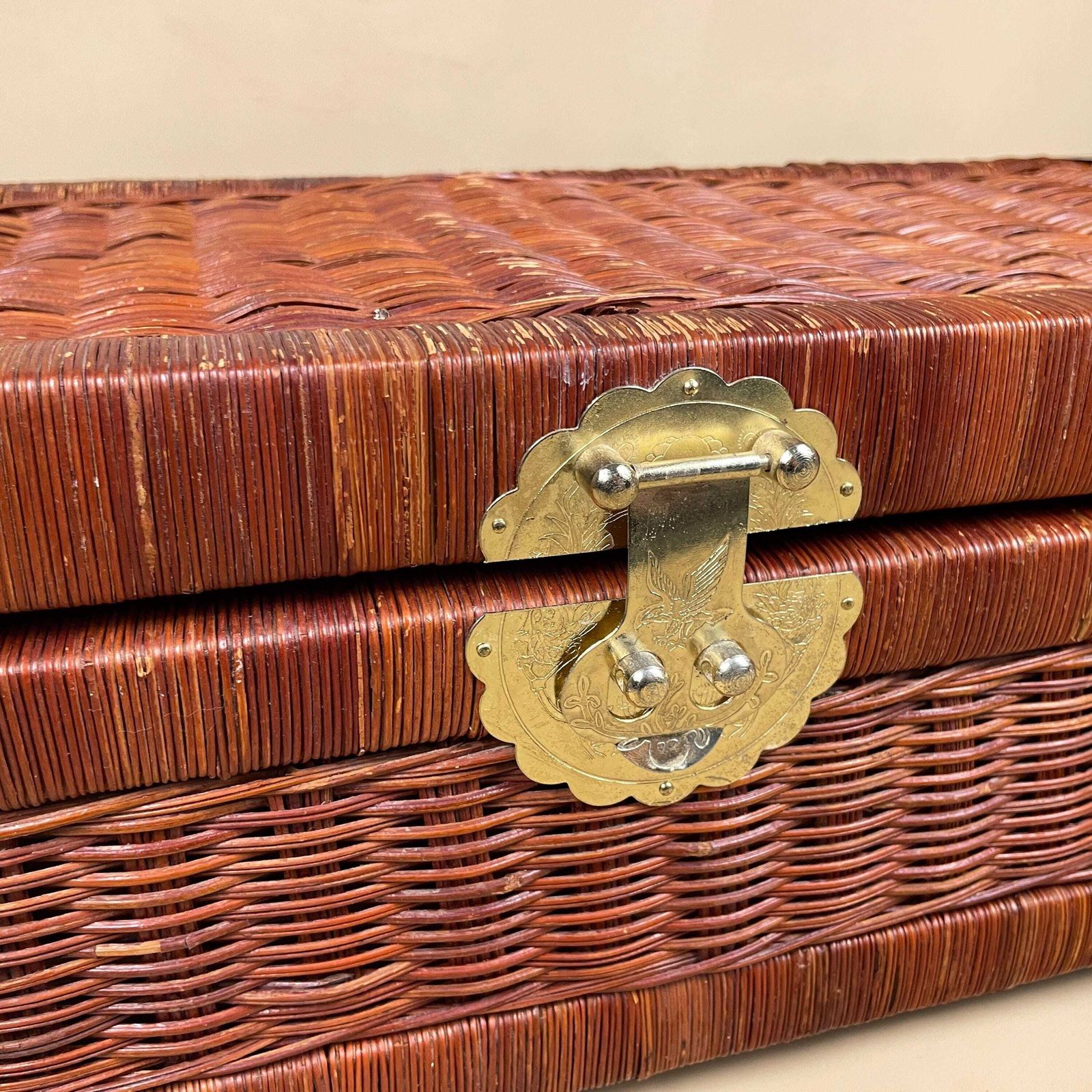 Antique Oriental Chinese Rectangle Basket Trunk Chest Storage Box Woven Wicker Brown Wooden Vintage Wood Brown Cottage Farmhouse Toy Lidded photo 115.0