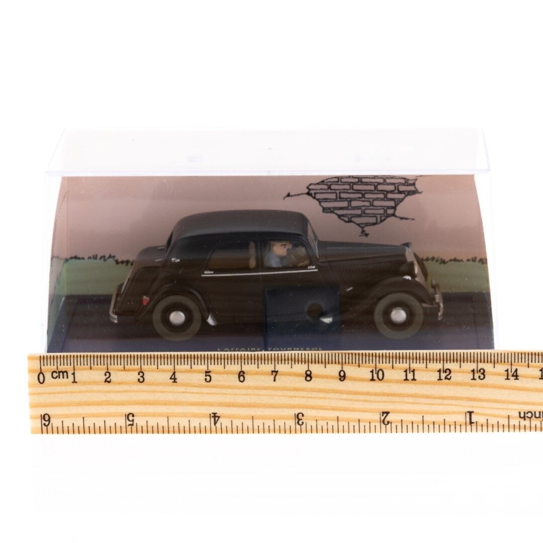 Tintin 15cv Citroen From “The Calculus Affair” 1/43 Scale Diecast Model Vehicle photo for sale