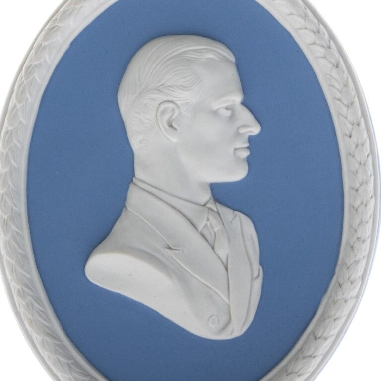 Wedgwood Blue Jasperware Ceramic Porcelain King Philip Portrait Medallion Laurel Leaf Plaque photo furniture