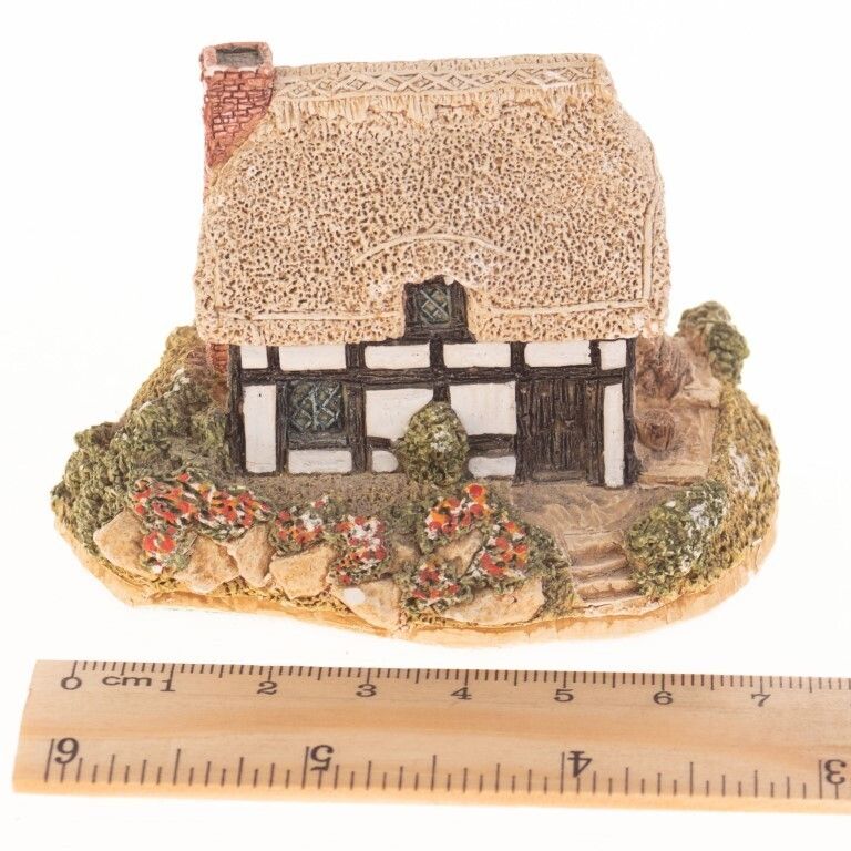 Lilliput Lane English Cottage House photo furniture