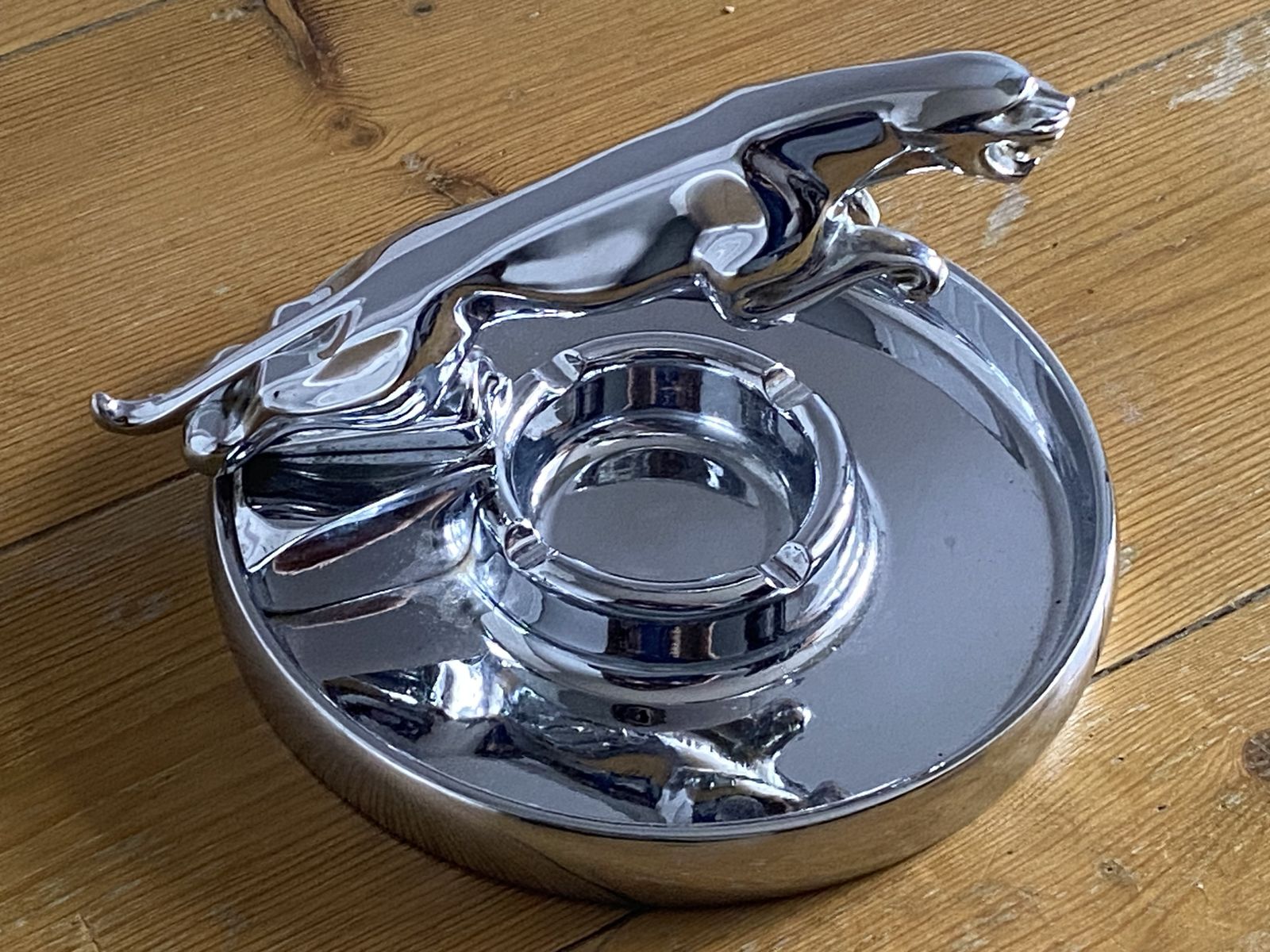 295.0 Rare 1960's Jaguar Dealership Showroom Ashtray Mascot Wilmott Breeden Mk2 Mk1 E Type Jaguar Dealer Issued Collectable I Pace Xjs Xj E Type Xj6 F Pace photo