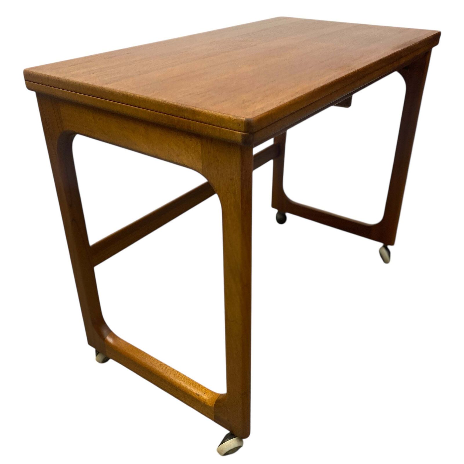 photo furniture Nest Of Tables McIntosh Tri Form Metamorphic Midcentury