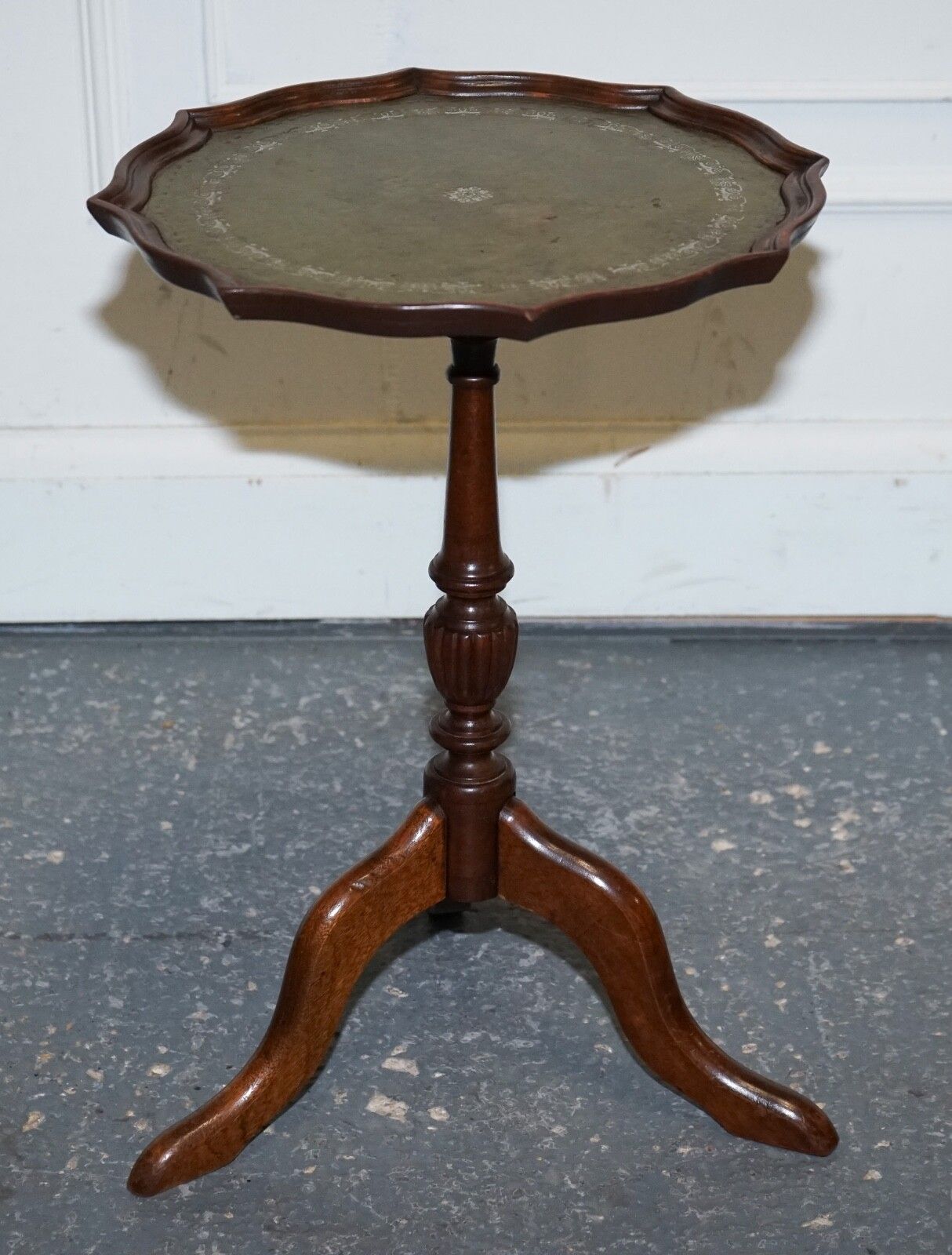 Lovely Vintage Green Leather Top Plant Wine Side Stand On Tripod Feet photo for sale