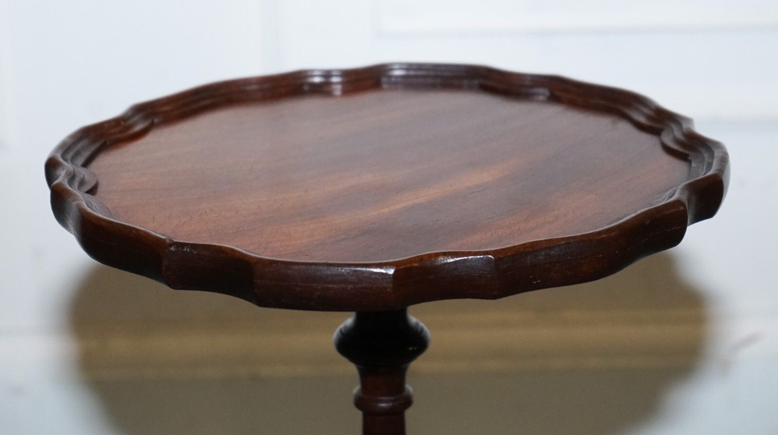 Lovely  Flamed Mahogany Piecrust Top Side End Wine Tripod Table photo 450.0