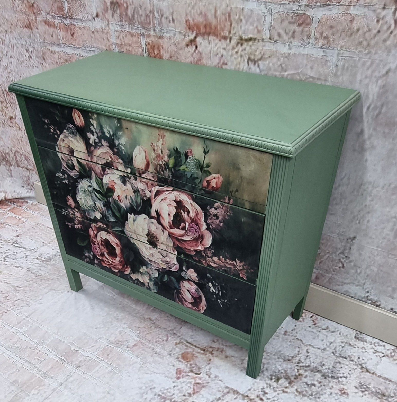 Bespoke Chest Of Drawers photo 295.0