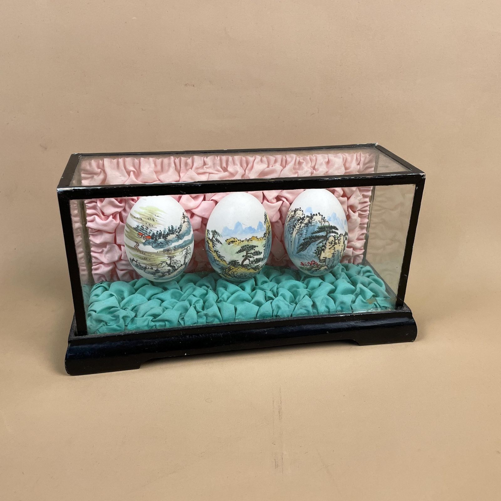Trio Of Oriental Chinese Hand Painted Eggs Glazed Display Case Hand Decorated Small 3x Three Blue Blue Decoration 20th Century