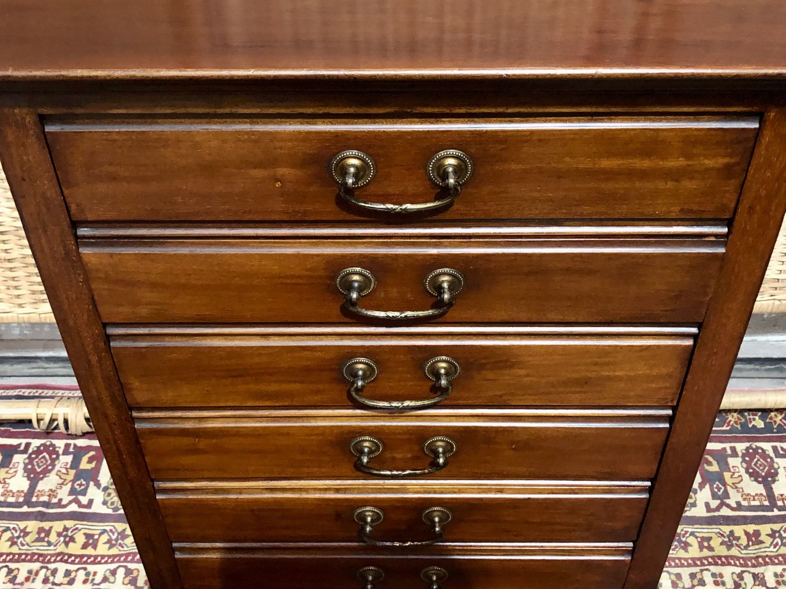 photo vinterior Handsome Edwardian Mahogany Music Chest