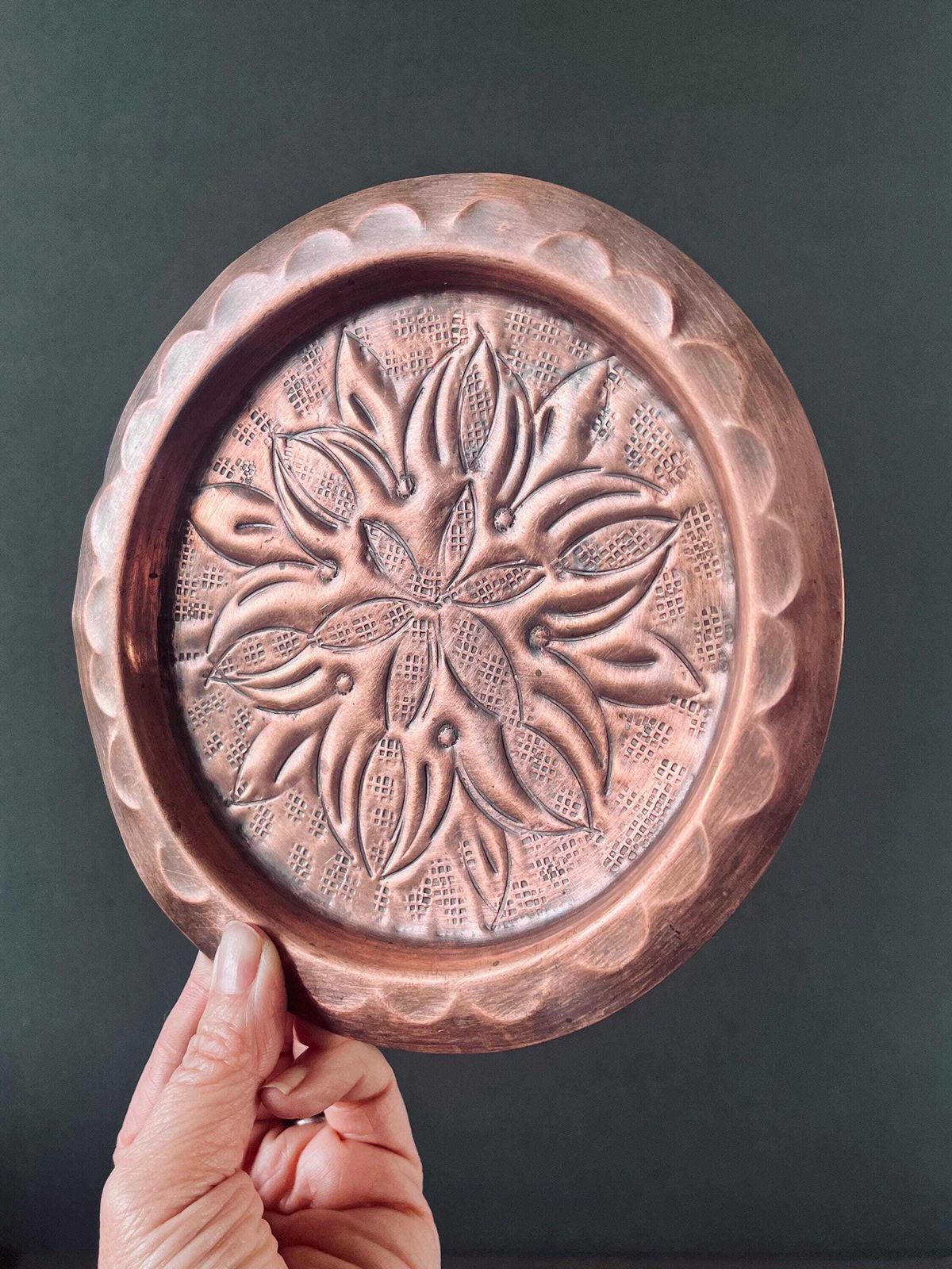 Arts And Craft Decorative Copper Charger.Antique Chased Copper Tray.Boho Home Decor.Farmhouse Decor.Copperware.Decorative Copperware.