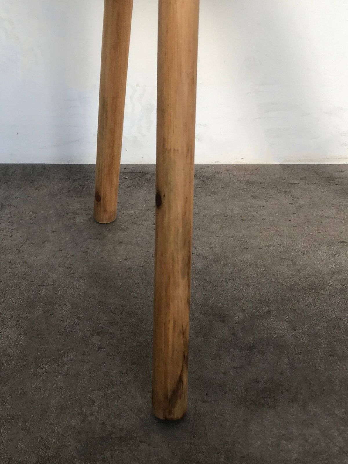 photo furniture Original Vintage Retro Mid Century Wooden Yew Tree Slice Coffee Table / Side Table / Plant Stand George Nakashima Influence