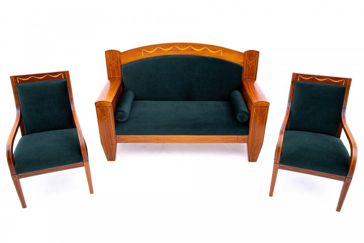 photo vintage Green Living Room Set, Northern Europe, Circa 1890.