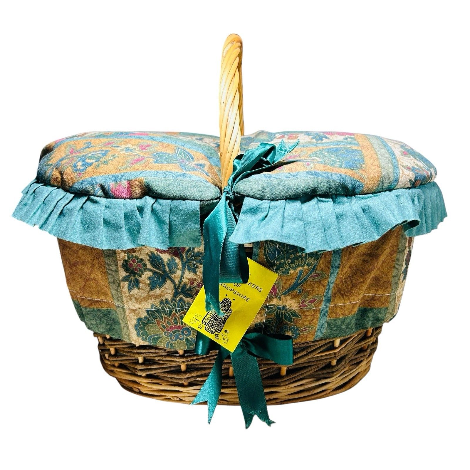 Basketmakers Of Shropshire Willow Picnic Basket Handmade Quilted Lid Liner Green photo furniture