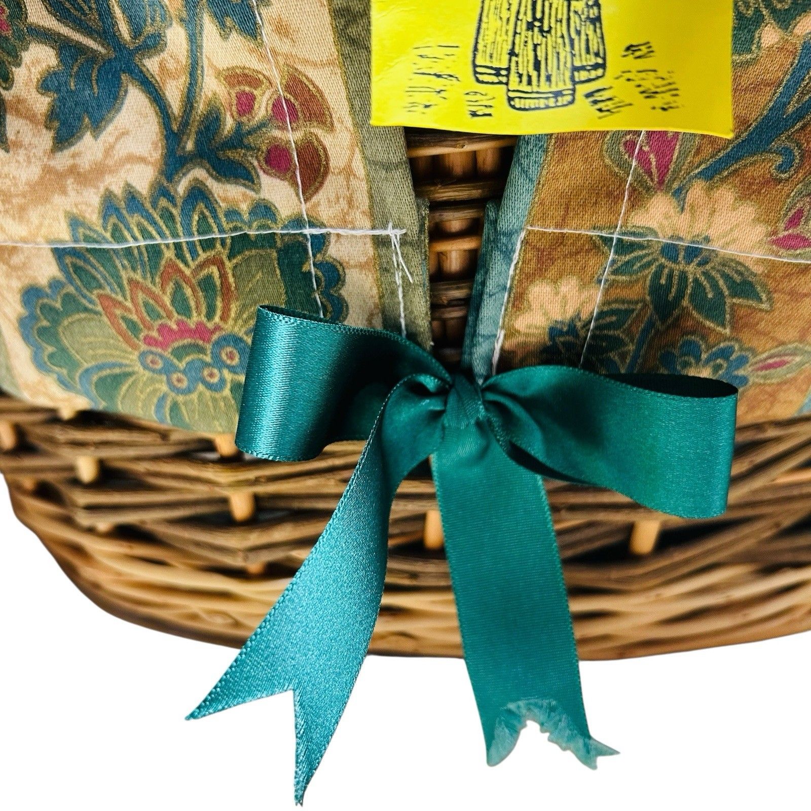 Basketmakers Of Shropshire Willow Picnic Basket Handmade Quilted Lid Liner Green photo Home Decor