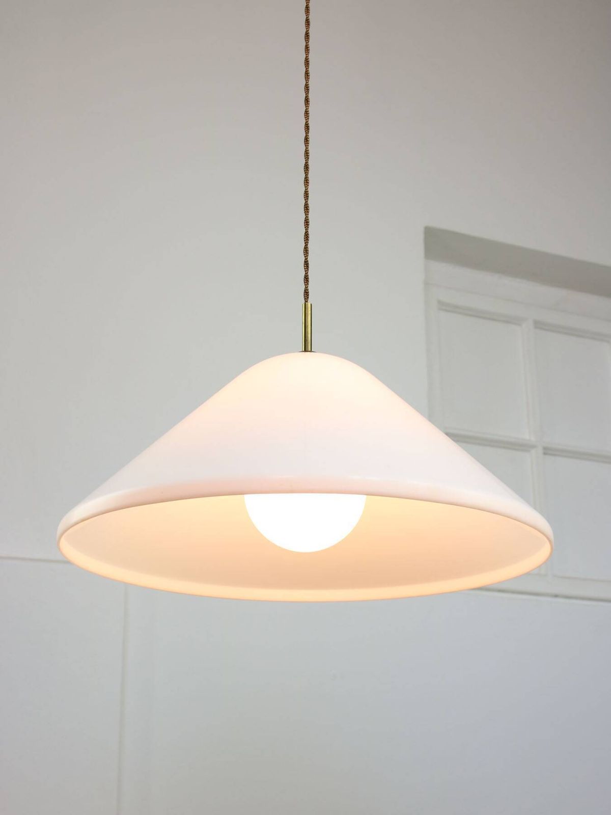 photo vintage Elpis Pendant By Luigi Massoni For Guzzini In Plexiglass & Brass, 1970s