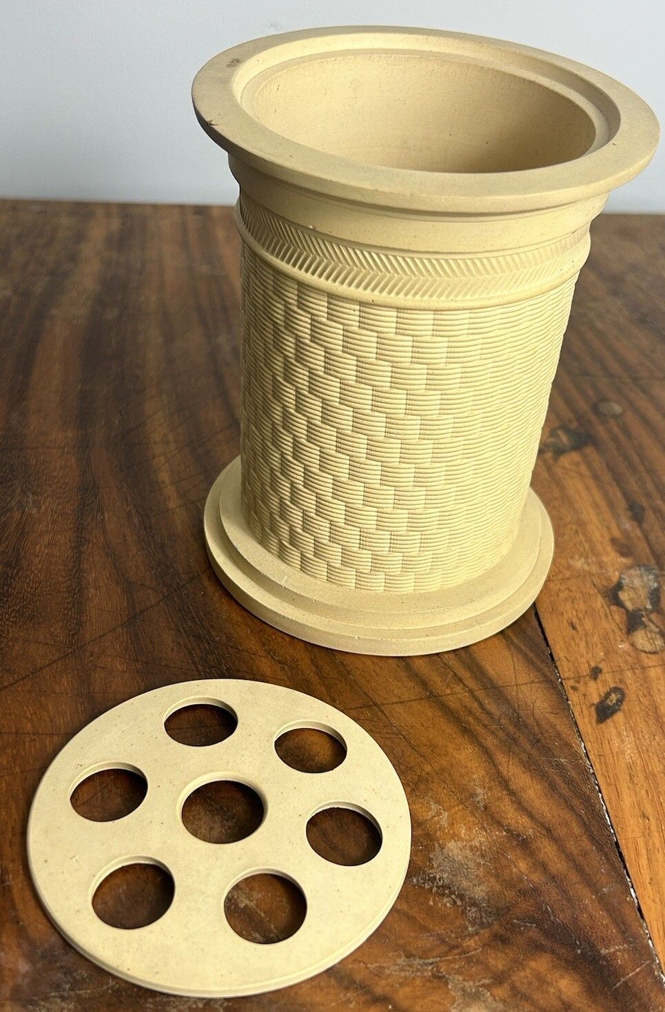 Wedgwood Caneware Potpourri / Flower Holder Machine Turned Vase photo Home Decor