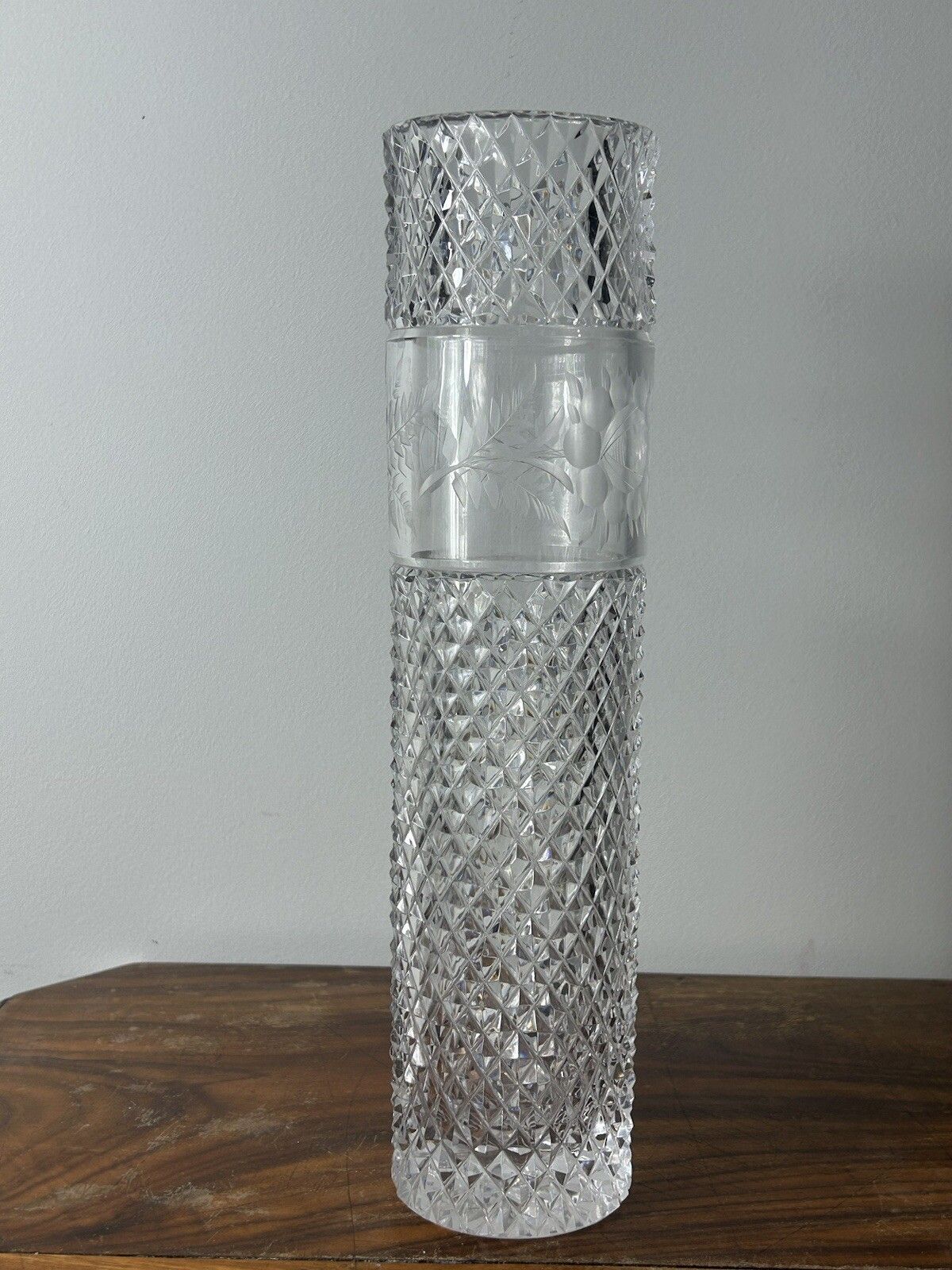 Stunning Diamond Cut English Heavy Lead Cut Crystal Vase 19th Century photo Home Decor