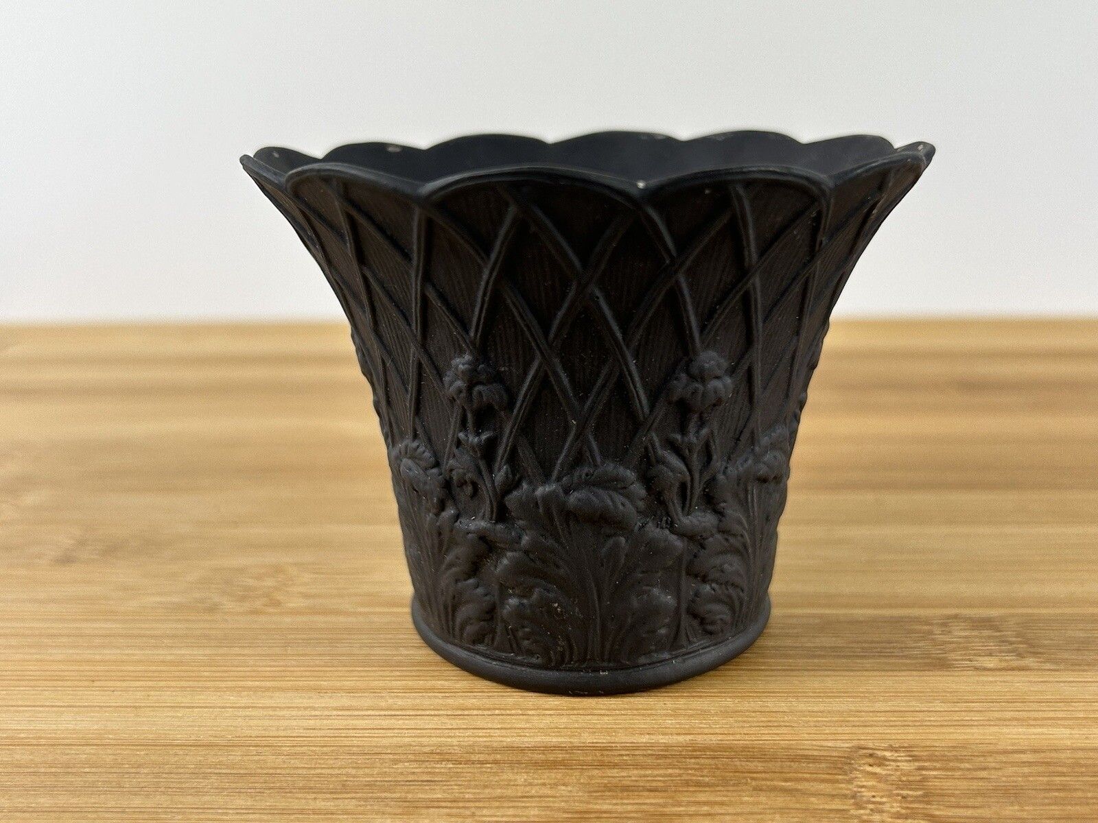 Wedgwood 19th Century Black Basalt Early Flower Pot Jasperware Rare Planter photo furniture