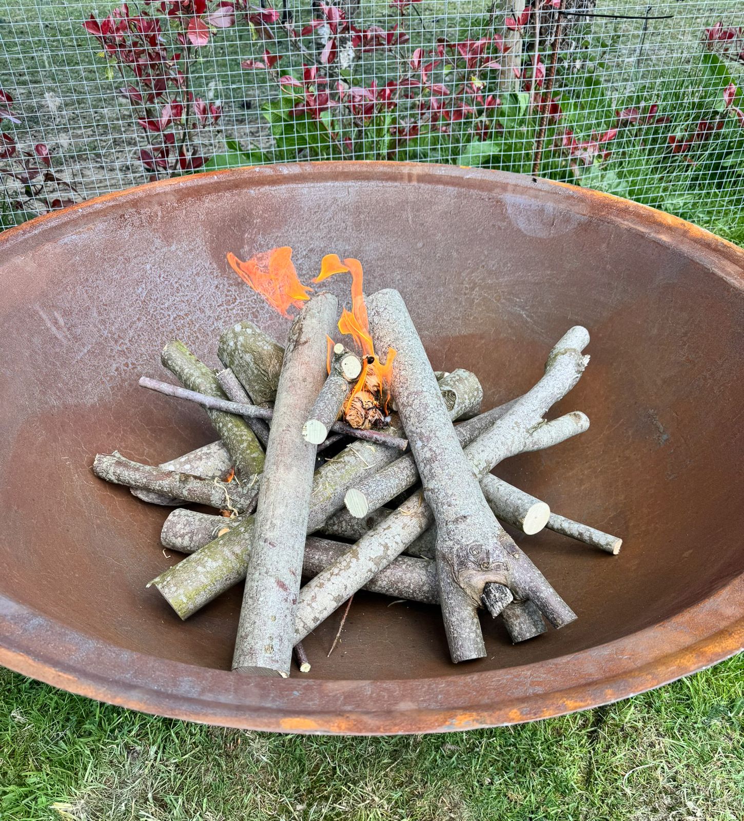 Large 4ft Natural Cast Iron Garden Fire Pit With A Rust Patina photo 1195.0