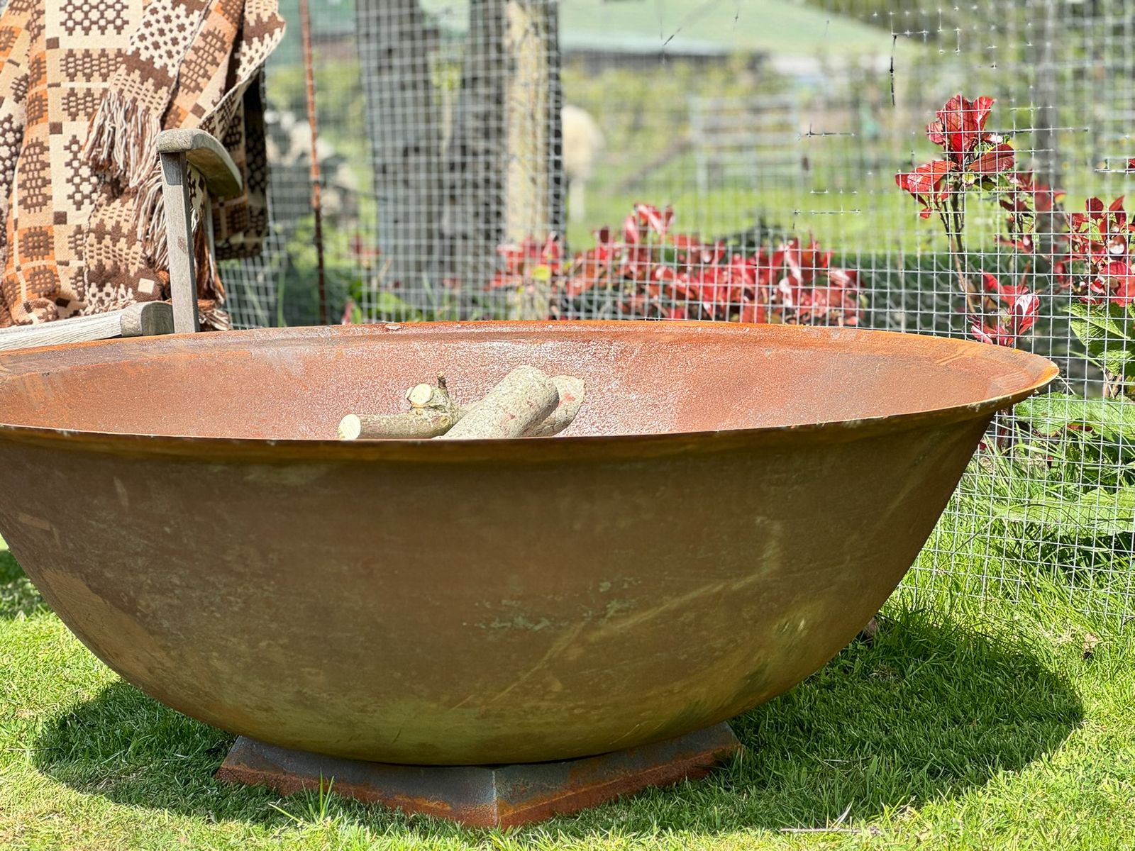 photo for sale Large 4ft Natural Cast Iron Garden Fire Pit With A Rust Patina