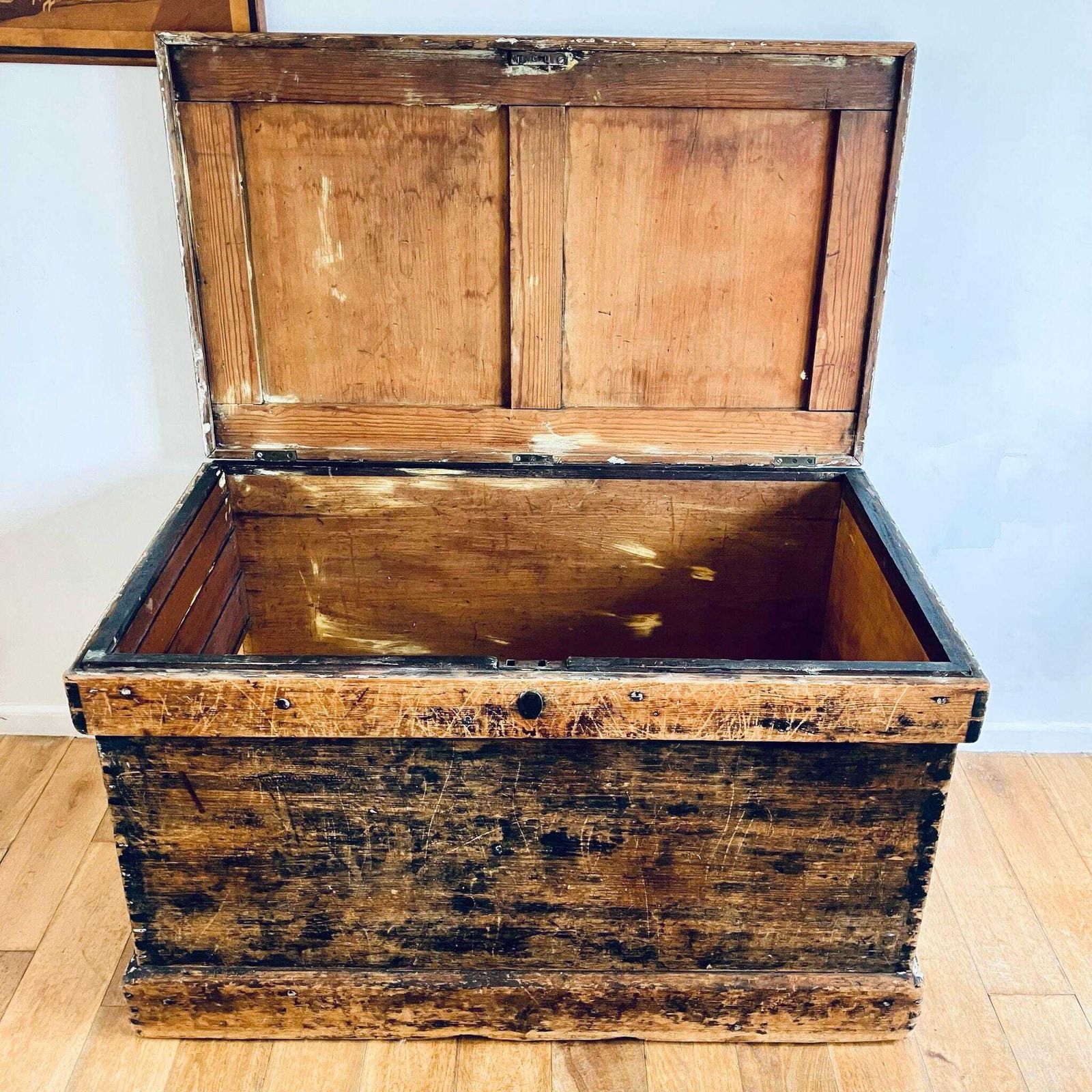 Rare Exquisite Antique Distressed Pine Chest Trunk Large Storage Chest Unique 103cm photo 500.0
