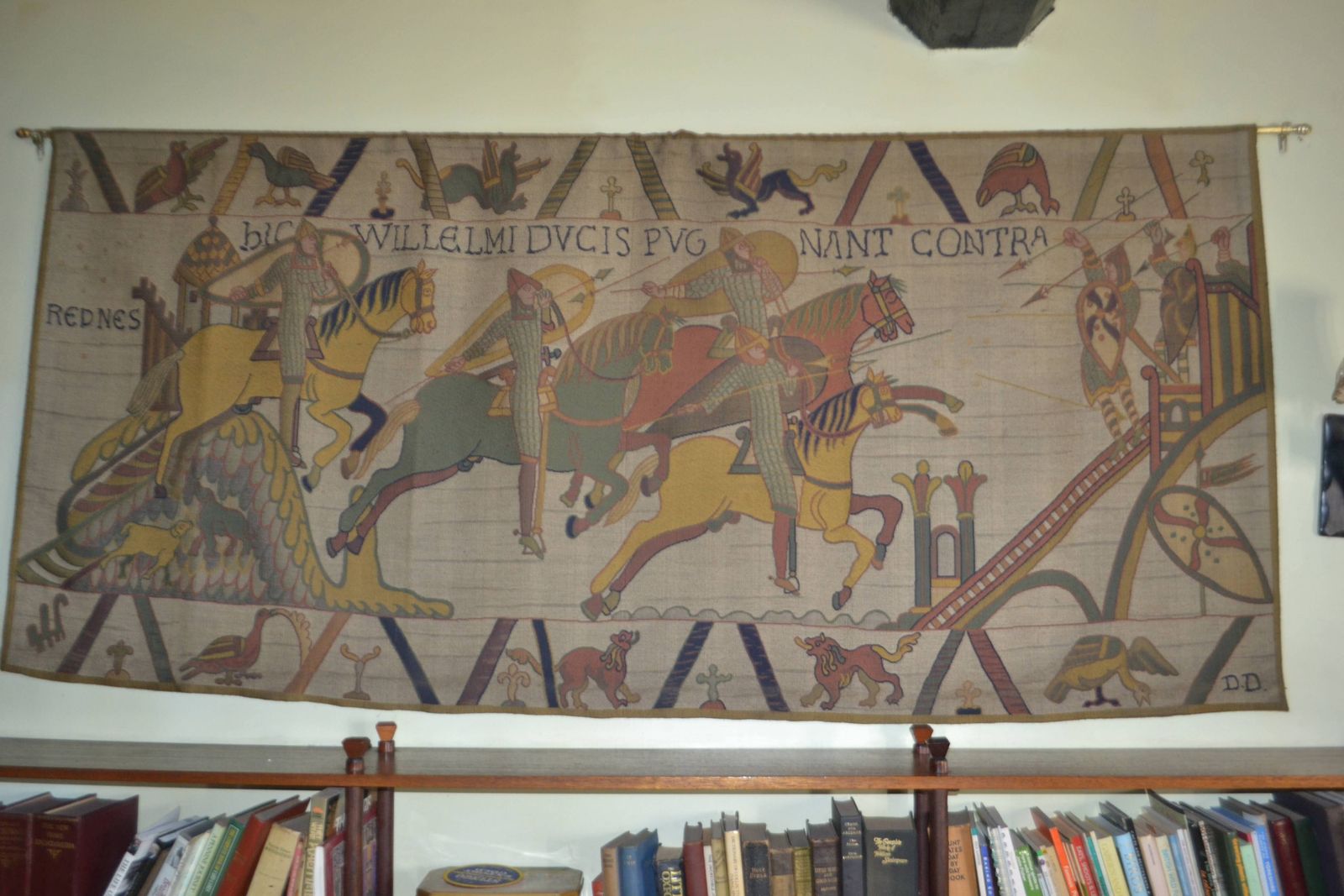 Large Centre Francais De Tapis Bayeux Tapestry. Vintage. Original Provenance. photo vintage