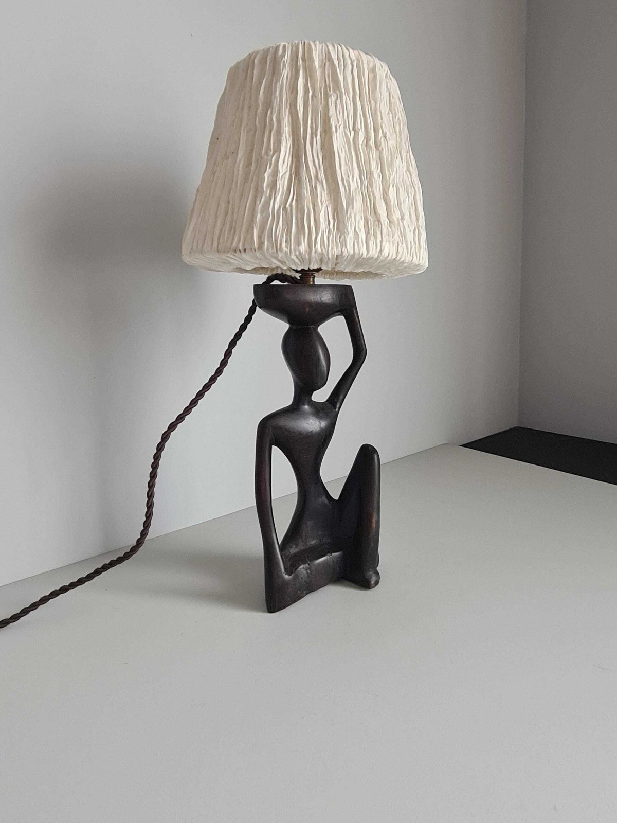Ebony Lamp With Seated Woman / 1930s / Africa / Collection / Mid Century / African Art / 20th Century photo 605.0