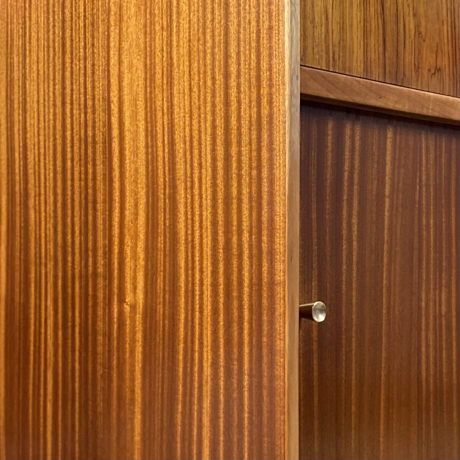 photo vintage Mid Century Sideboard By Jentique In Teak Rosewood Tola With Black And Gold Chevron Design And Light