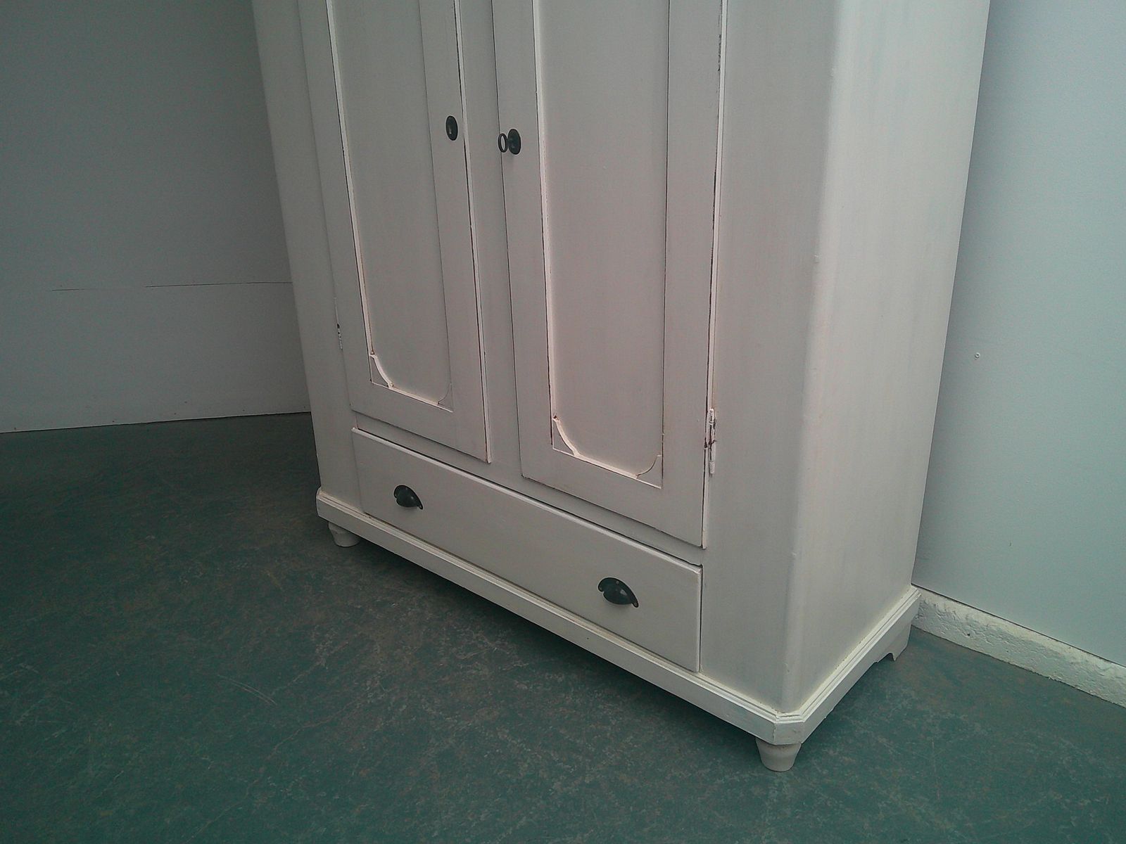 A Lovely Painted White Pine Georgian 1 Piece Hall Wardrobe photo buy