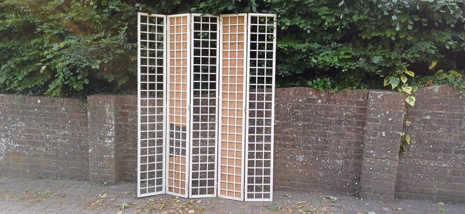 photo furniture Vintage Mid Century Folding Room Divider Privacy Screen 5 Panel White Lattice Frame Shabby Chic Partition – Retro Folding Free Hand Delivery