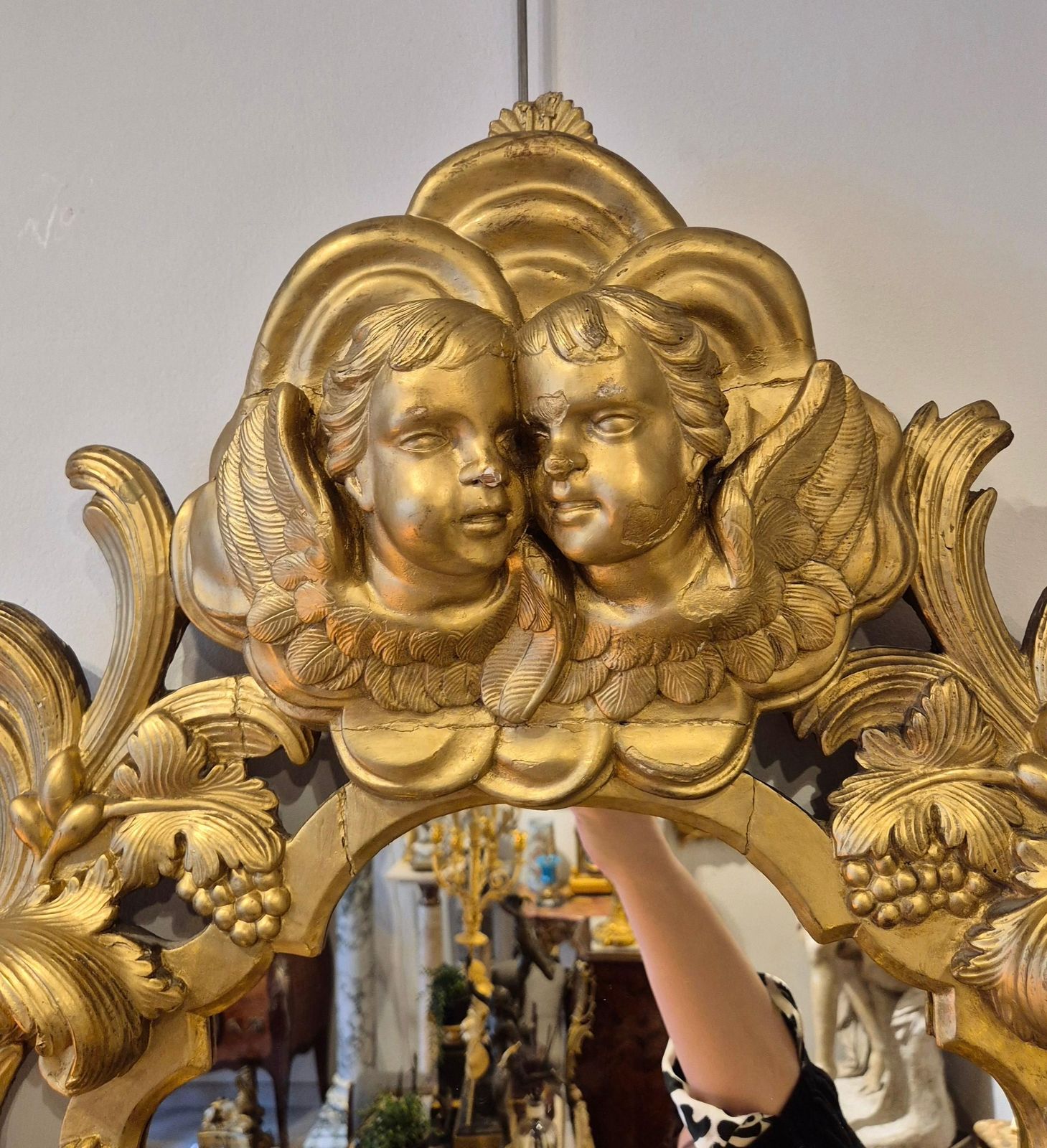 photo furniture Gilded Wood Mirror With Putti, Italy, 19th Century