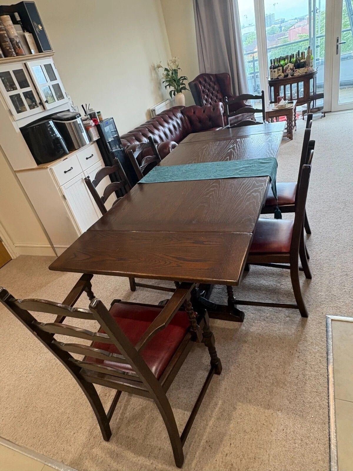 Vintage English Dining Table Set By Jaycee Furniture – 6 Chairs – Extendable photo for sale