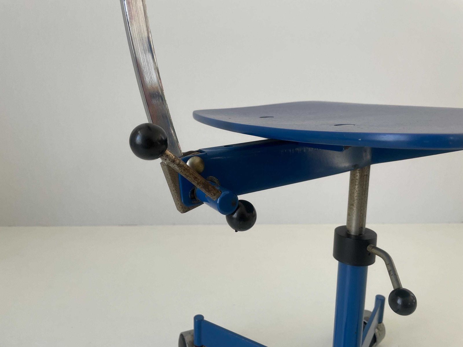 Pair Of Blue Wood Adjustable Industrial Chairs By Kevi, 1970s, Italy photo vintage