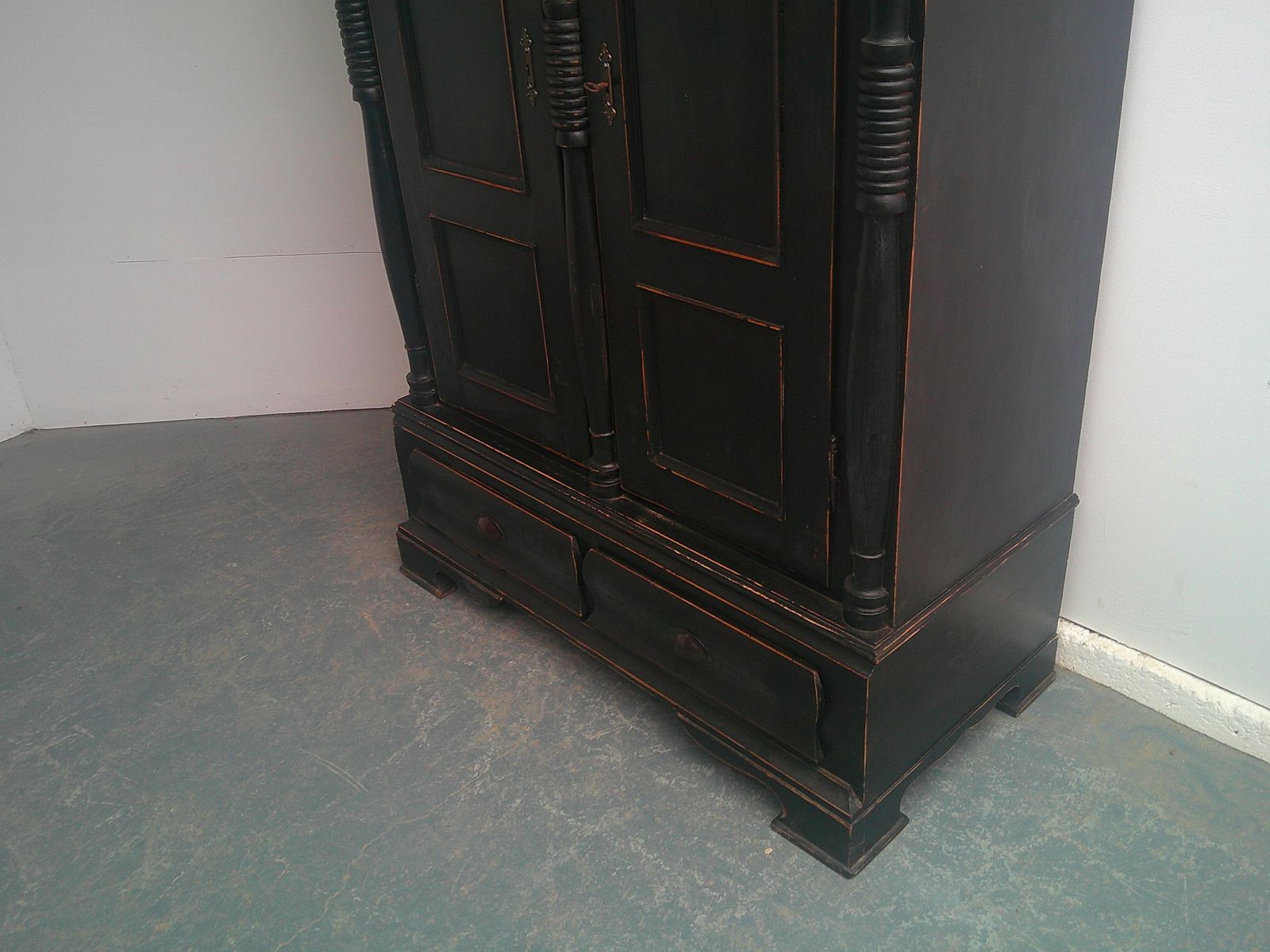 A Beautifully Painted Black Pine Georgian 1 Piece Hall Wardrobe photo vinterior